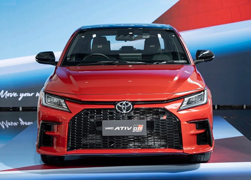 Toyota Vios Hybrid "hút khách" Thái Lan