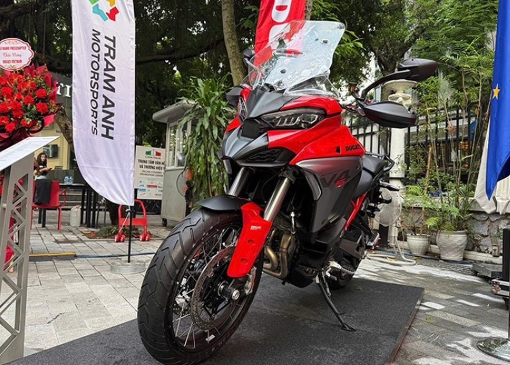 Ducati tái xuất Hà Nội với showroom thế hệ mới