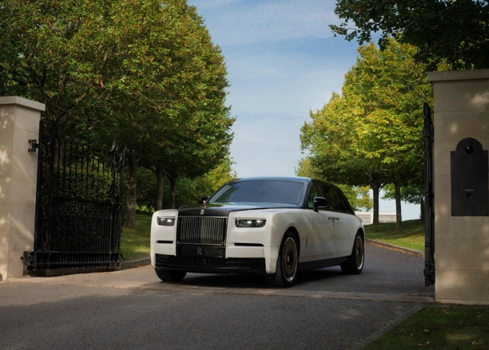 Rolls-Royce Phantom tung bản mạ vàng kỷ niệm 100 năm