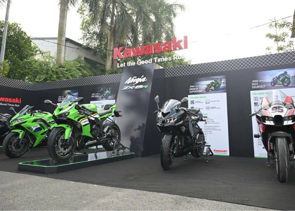 Kawasaki Ninja ZX-6R ABS 2025 ra mắt tại Việt Nam
