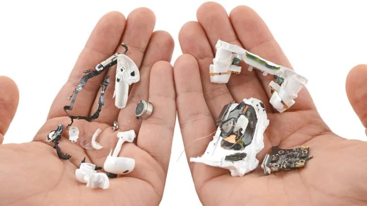 AirPods Pro 3 bị iFixit chấm 0 điểm sửa chữa