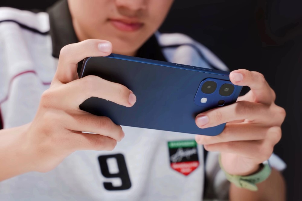 Đánh giá chi tiết OPPO A6 Pro