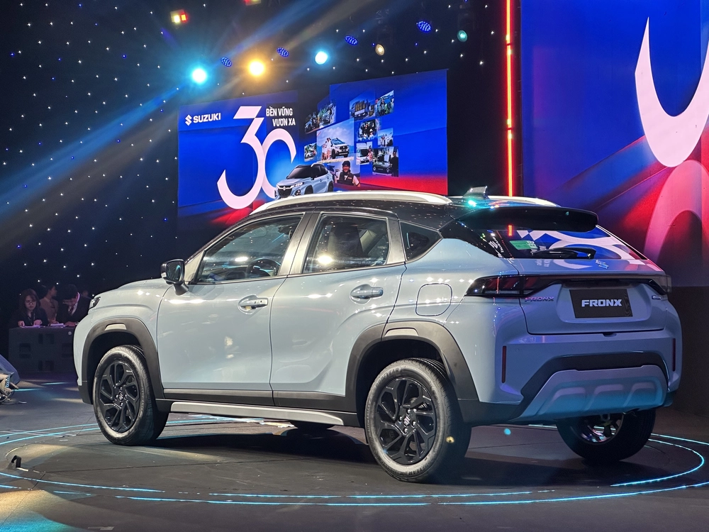 Suzuki Fronx ra mắt tại Việt Nam, giá từ 520 triệu đồng