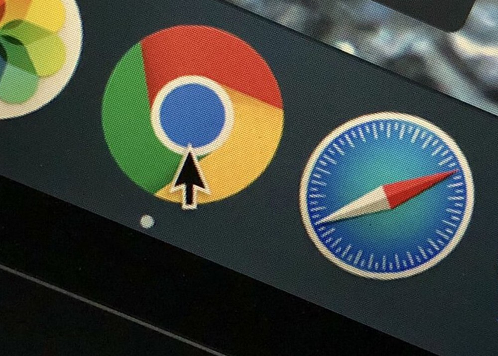Apple "hờn mát" khi người dùng iPhone thích Chrome hơn Safari