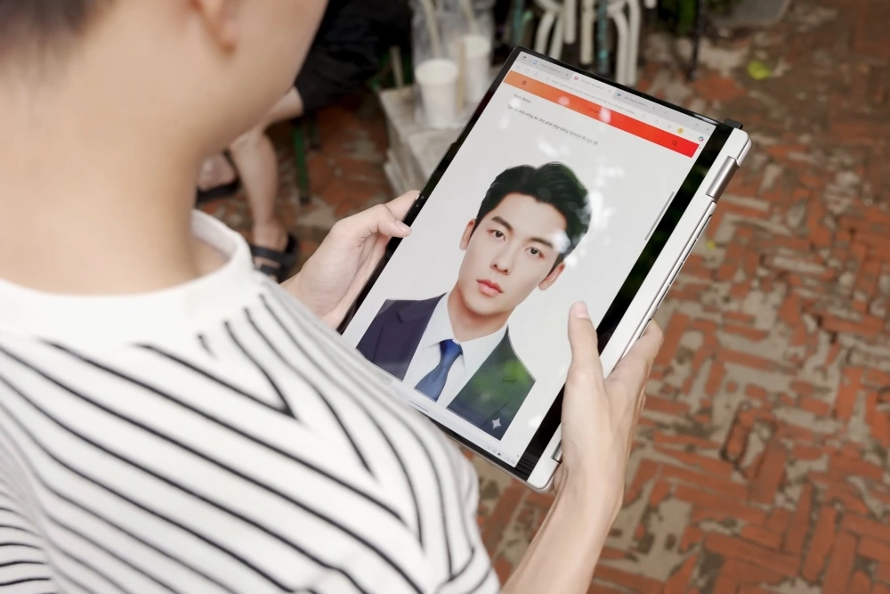 đánh giá Lenovo Yoga 7i 2in1