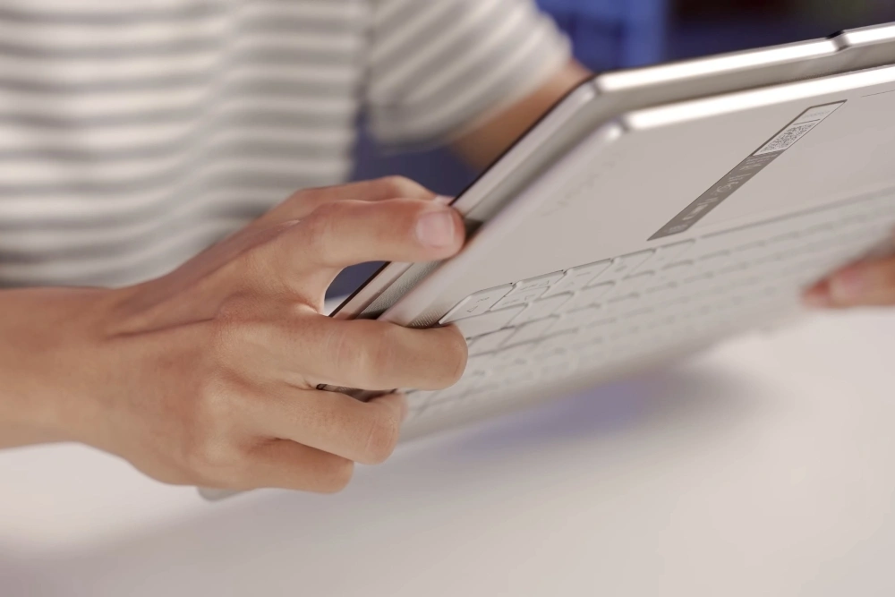 đánh giá Lenovo Yoga 7i 2in1