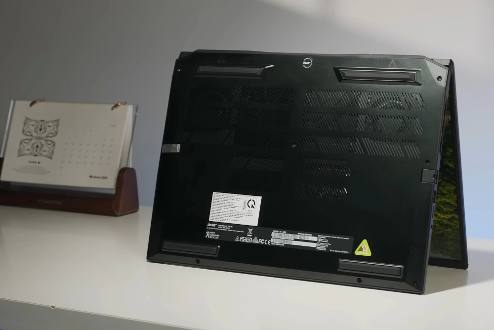 đánh giá acer nitro v16s 2025