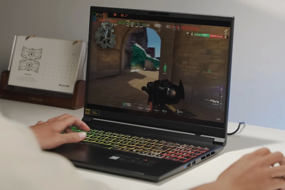 đánh giá acer nitro v16s 2025