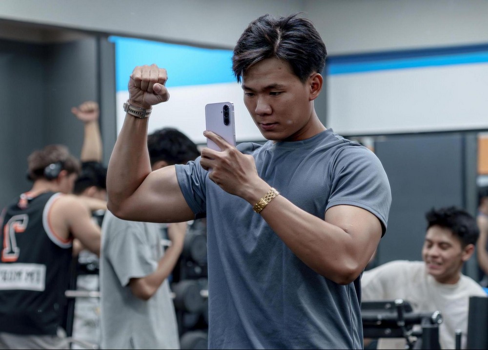 Vào form kịp mùa tiệc với Gemini Live, dễ hơn bạn nghĩ!