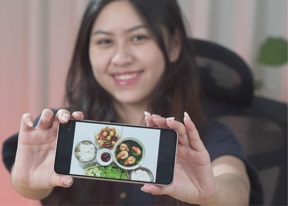 “Từ zero đến hero bếp núc”: Galaxy A56 5G “kết đôi” Gemini Live, nấu ngon chưa từng dễ thế!