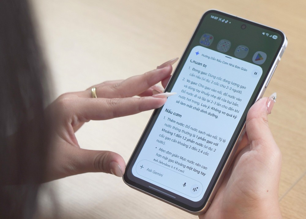 “Từ zero đến hero bếp núc”: Galaxy A56 5G “kết đôi” Gemini Live, nấu ngon chưa từng dễ thế!