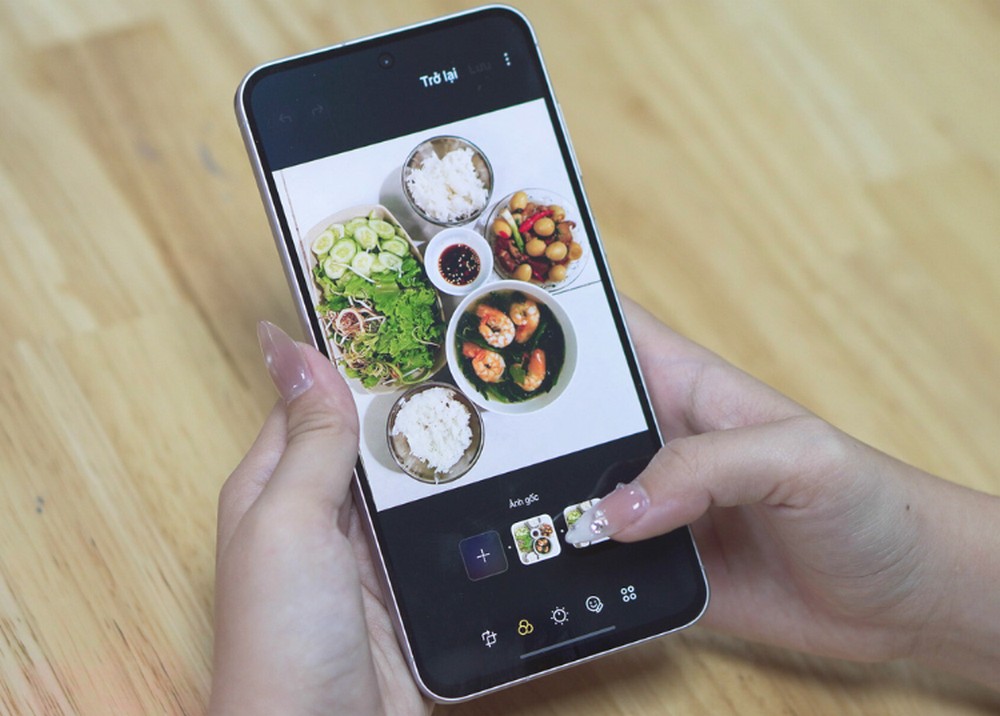 “Từ zero đến hero bếp núc”: Galaxy A56 5G “kết đôi” Gemini Live, nấu ngon chưa từng dễ thế!