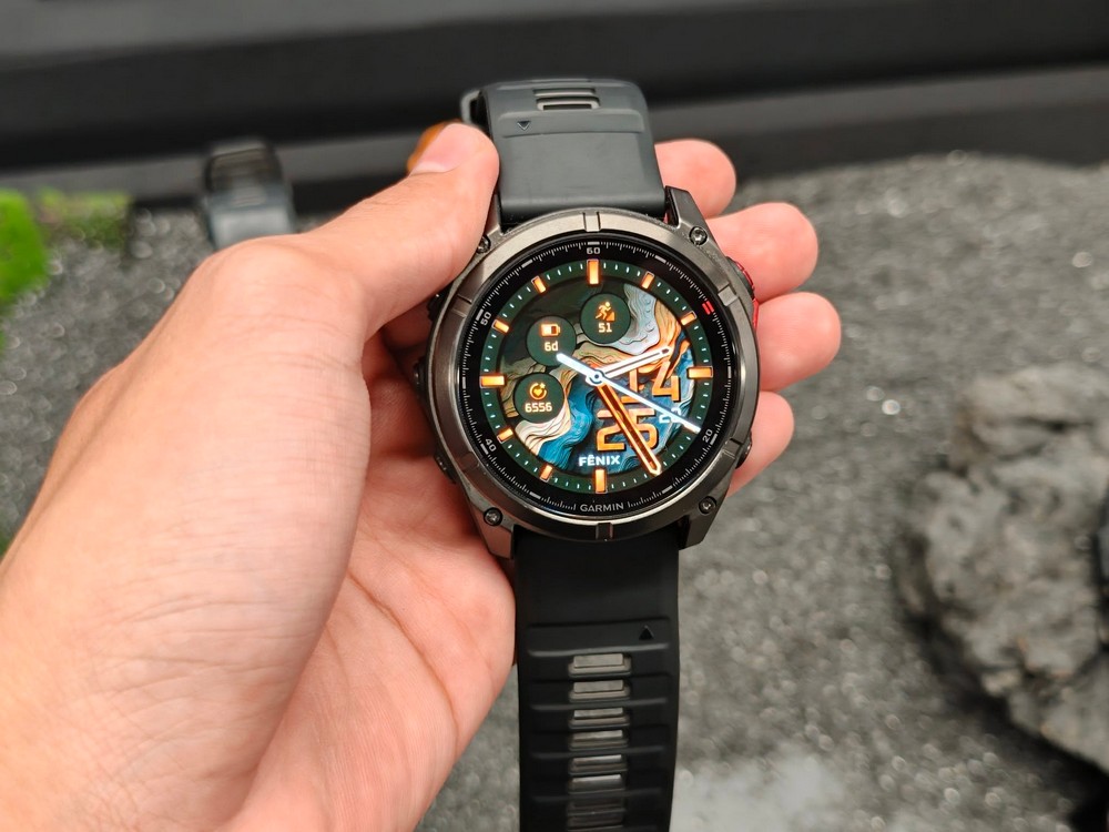 Garmin fēnix 8 MicroLED: Chuẩn mực mới của đồng hồ thông minh