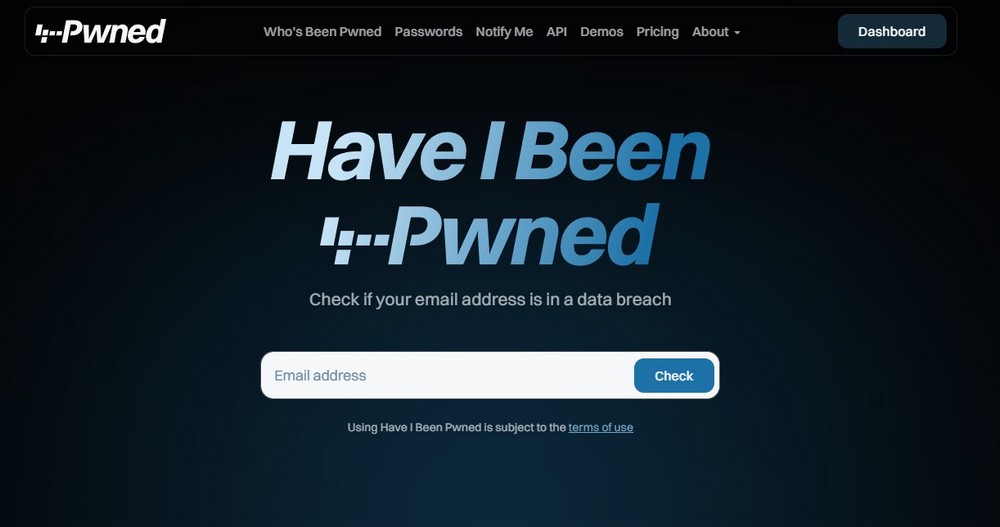 Hàng triệu tài khoản Gmail, Apple, Facebook lộ mật khẩu?