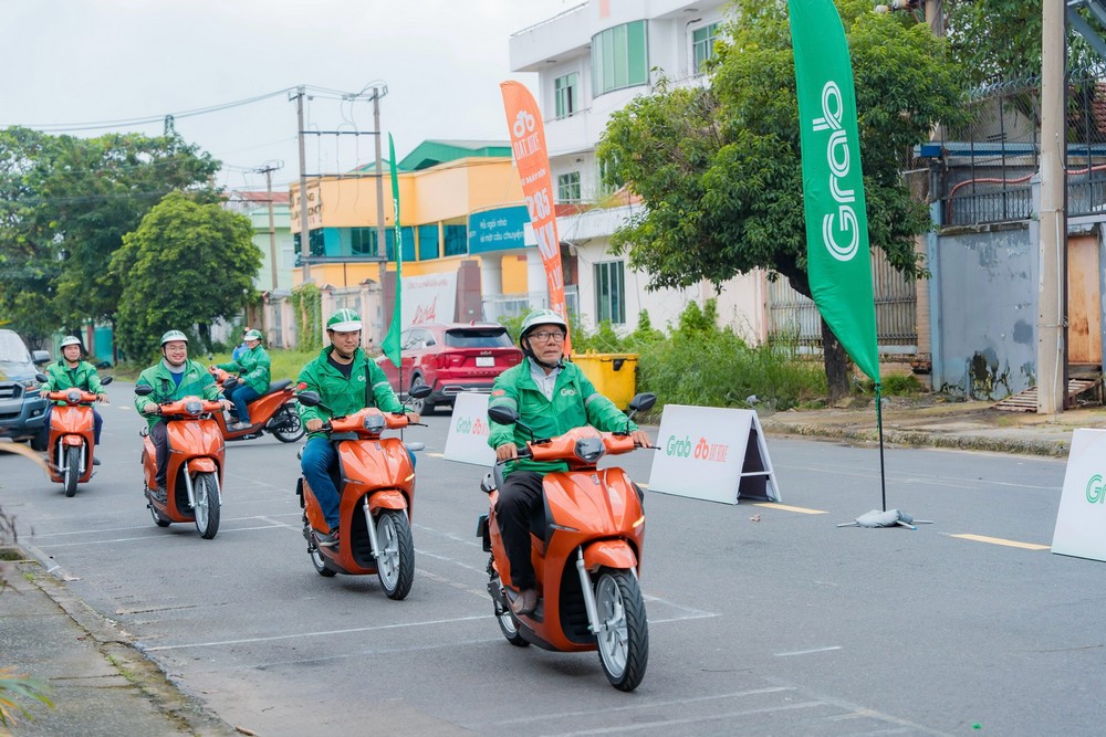 Grab Việt Nam hợp tác Dat Bike thúc đẩy chuyển đổi xanh