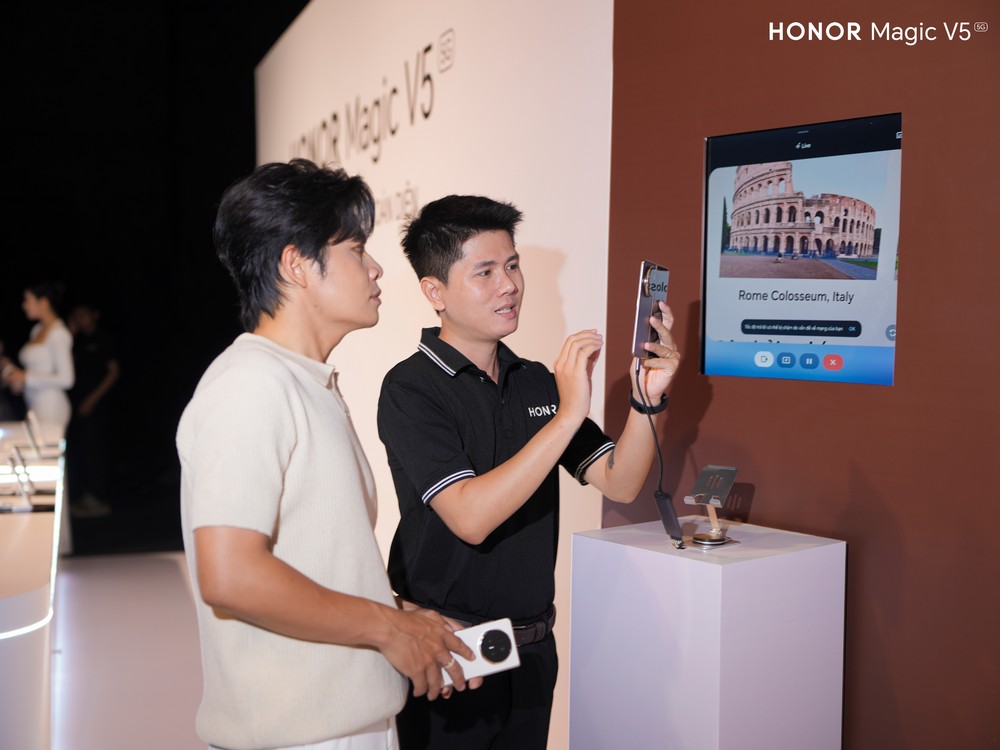 HONOR Magic V5 ra mắt: Kỷ nguyên mới của điện thoại gập toàn diện
