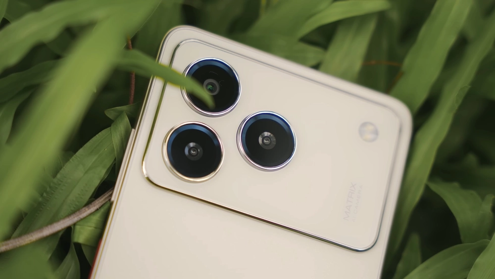 Nubia A76: “Bản sao” iPhone 17 Pro Max, giá chỉ 2 triệu