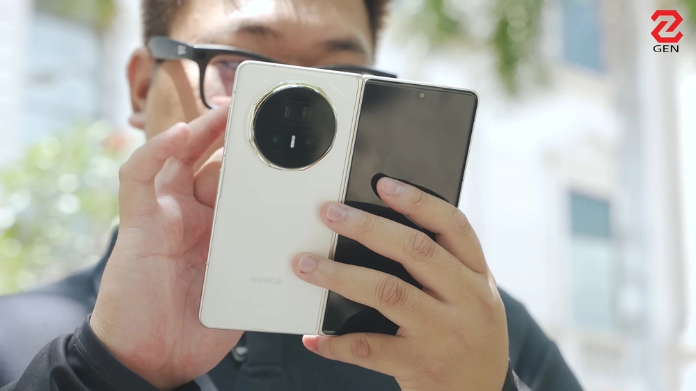 Review HONOR Magic V5: Thiết kế gập mỏng nhất thế giới?