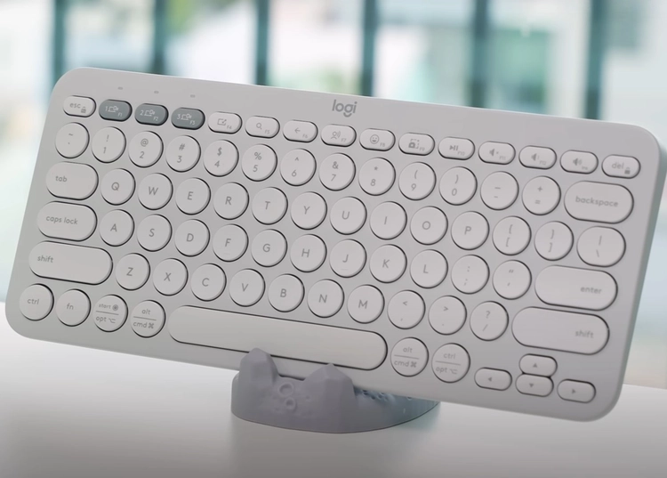 Bàn phím Logitech Pebble Keys 2 K380S: Pin 3 năm?