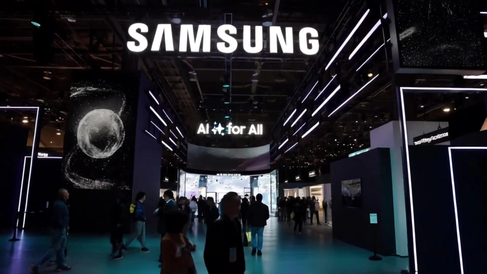 Samsung Galaxy Z TriFold lần đầu ra mắt tại K-Tech Showcase