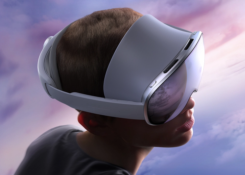 Samsung ra mắt Galaxy XR "đối đầu" Apple Vision Pro
