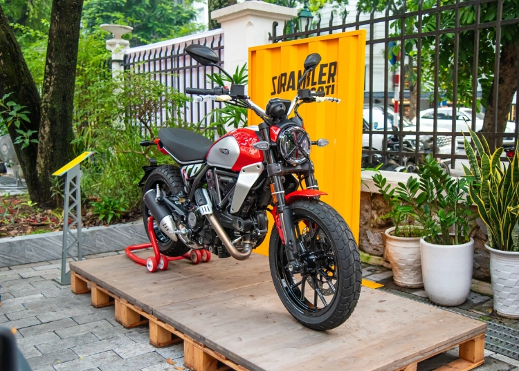 Ducati tái xuất Hà Nội với showroom thế hệ mới