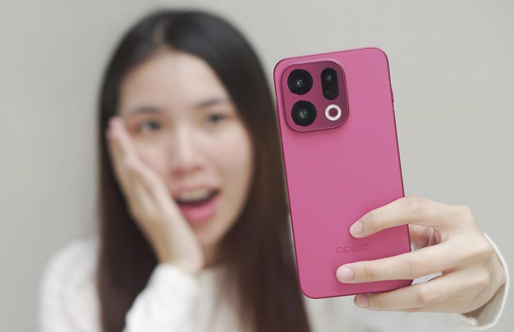 Trên tay OPPO Find X9: Flagship mới, nổi "bần bật"