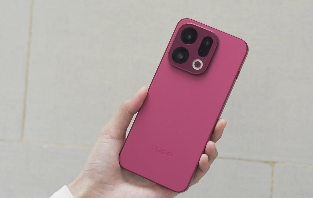 Trên tay OPPO Find X9: Flagship mới, nổi "bần bật"
