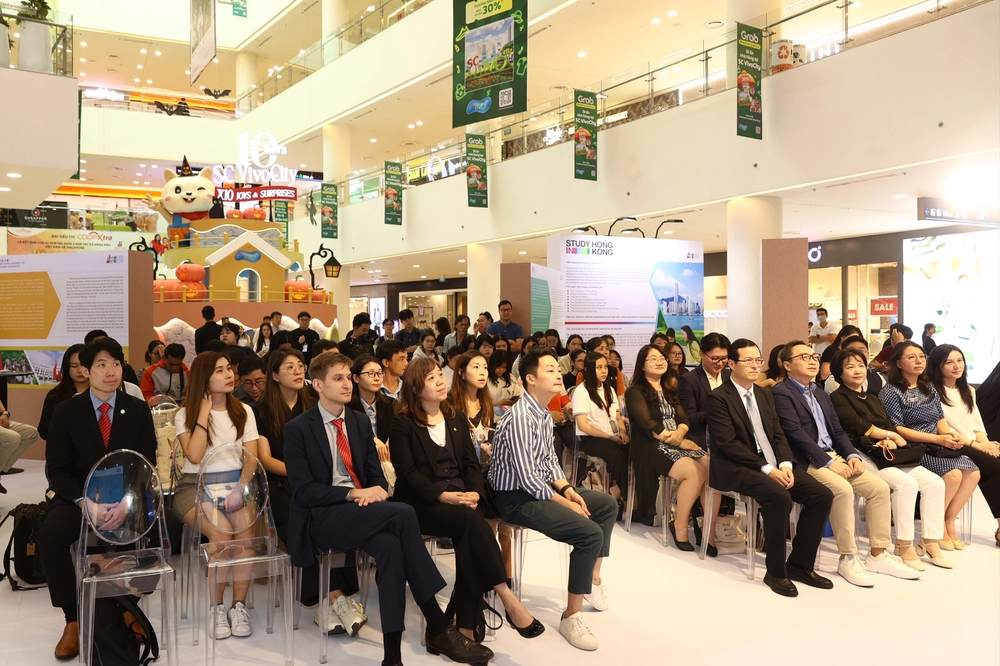 Universal Connect Vietnam mở ra cánh cửa du học Hồng Kông đầy cảm hứng!