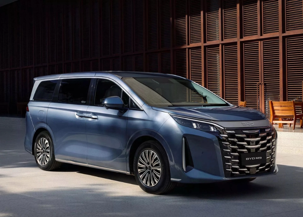 BYD trình làng mẫu MPV 7 chỗ cao cấp M9