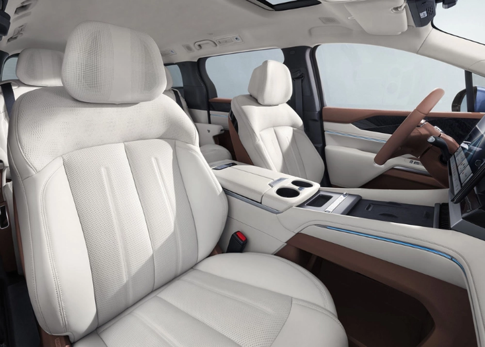 BYD trình làng mẫu MPV 7 chỗ cao cấp M9