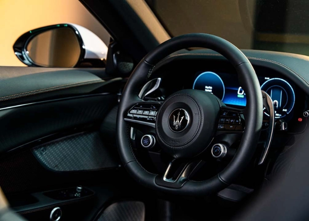 Maserati đưa bộ đôi ô tô điện "siêu sang" tới Việt Nam