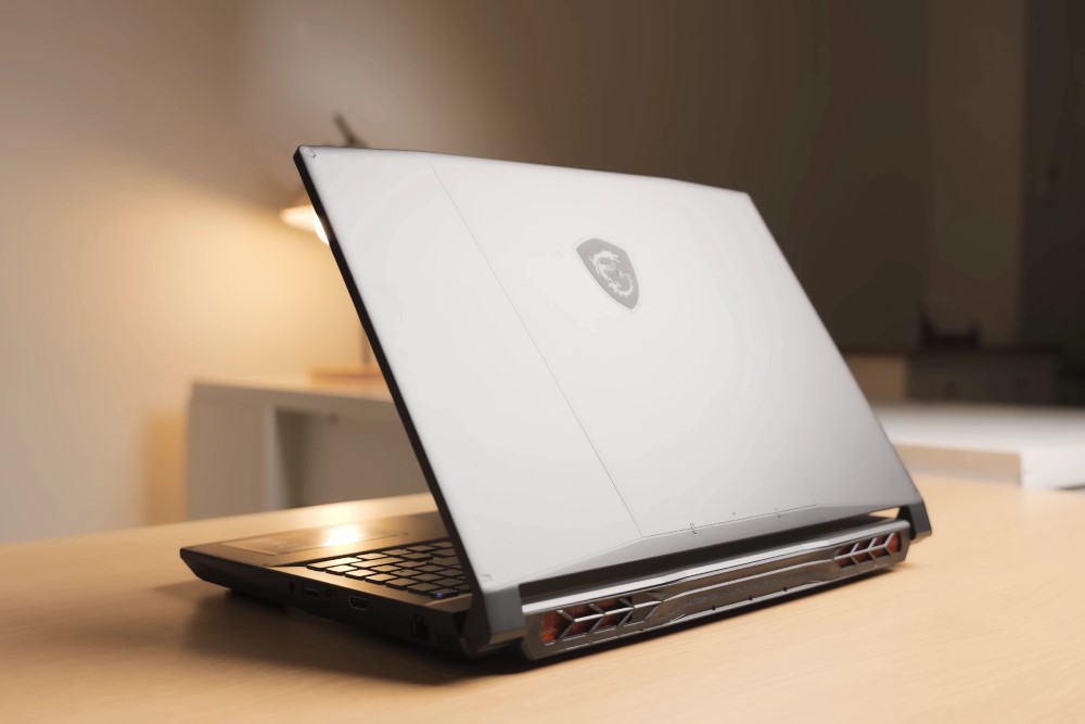 đánh giá MSI Katana 15 HX B14W