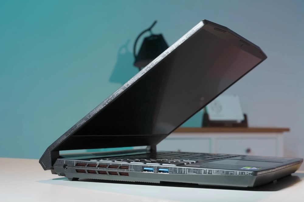 đánh giá MSI Katana 15 HX B14W