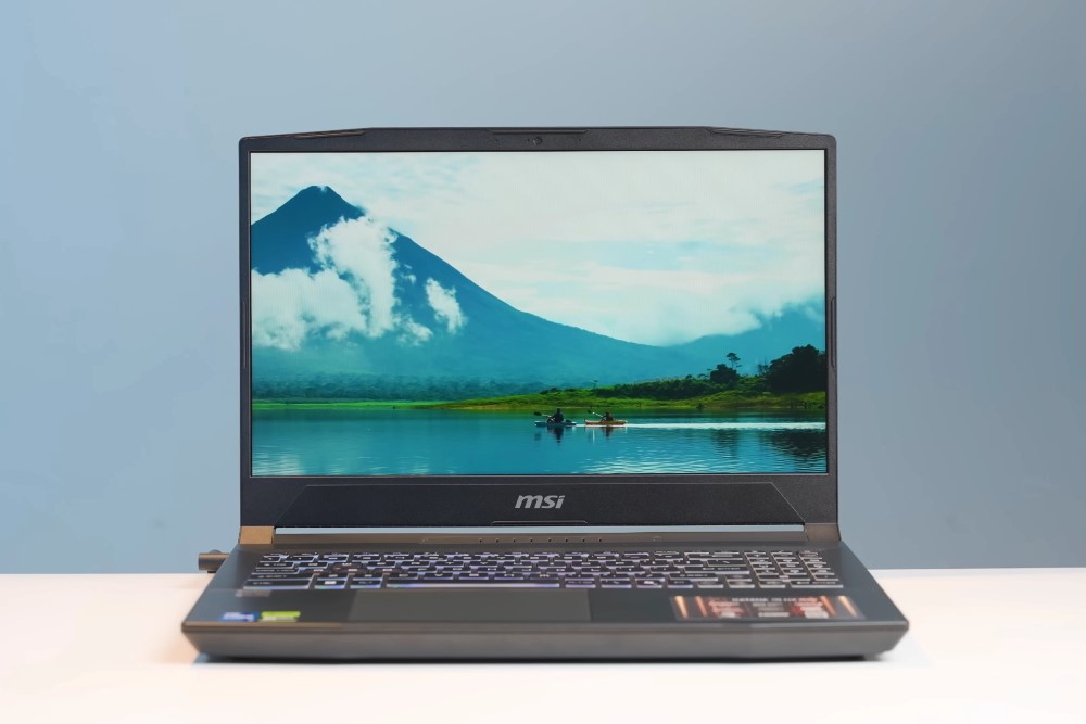 đánh giá MSI Katana 15 HX B14W