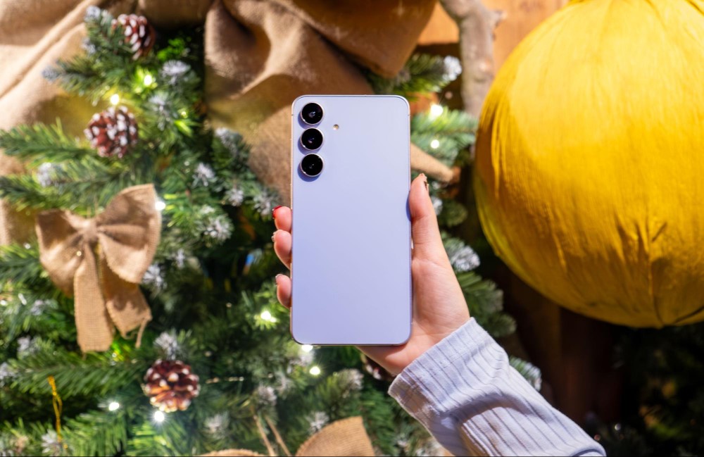 Galaxy S25 FE: "Mắt thần" cân trọn vibe Giáng sinh lung linh huyền ảo 19 Giáng sinh cùng Galaxy S25 FE