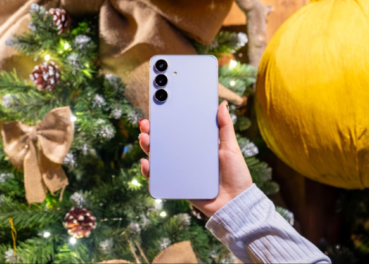 Giáng sinh cùng Galaxy S25 FEc cuối năm.