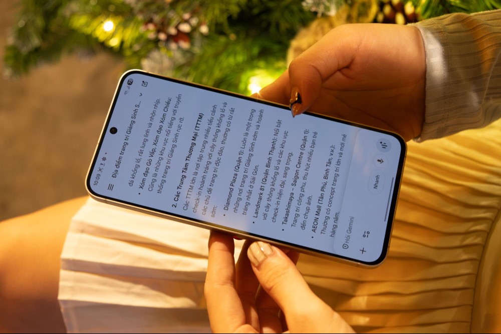 Galaxy S25 FE: "Mắt thần" cân trọn vibe Giáng sinh lung linh huyền ảo 3 Giáng sinh cùng Galaxy S25 FE