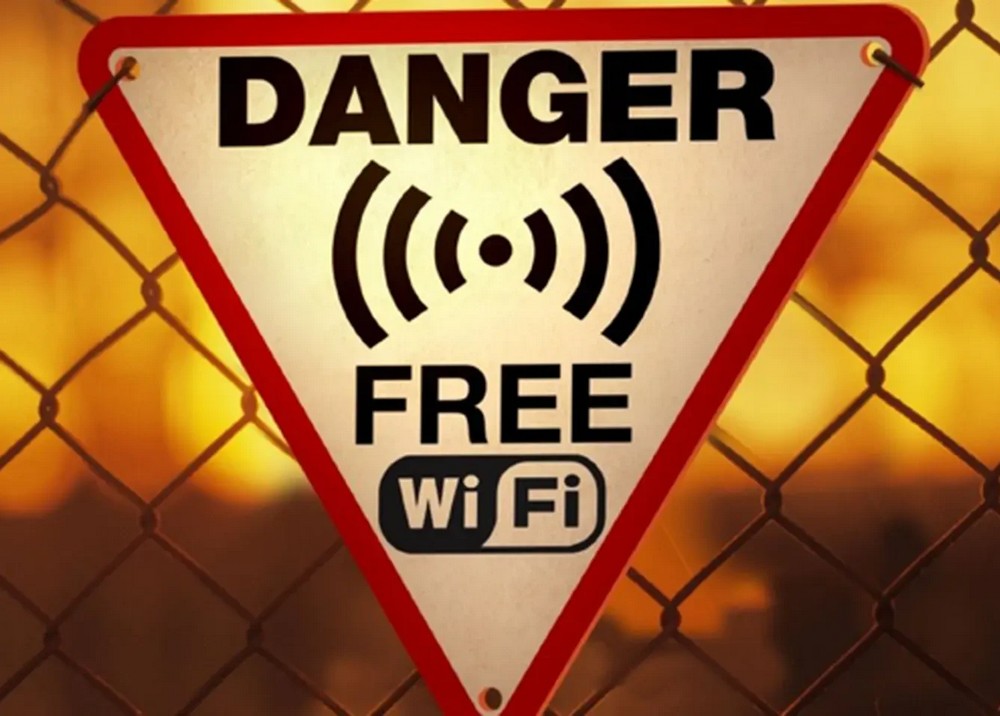 Google cảnh báo người dùng tránh xa Wi-Fi công cộng