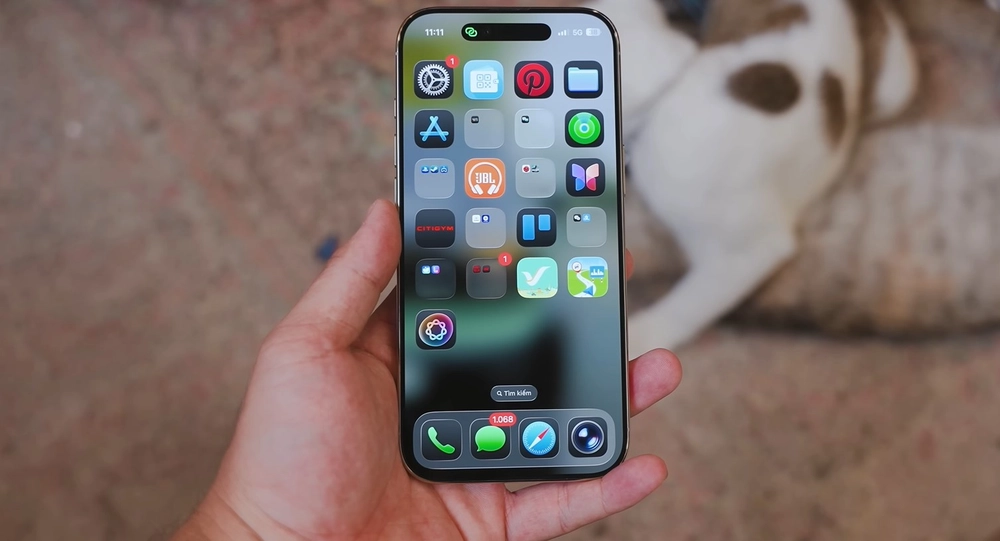 Hơn 1 tháng trải nghiệm iPhone Air: Có "điên" mới mua?