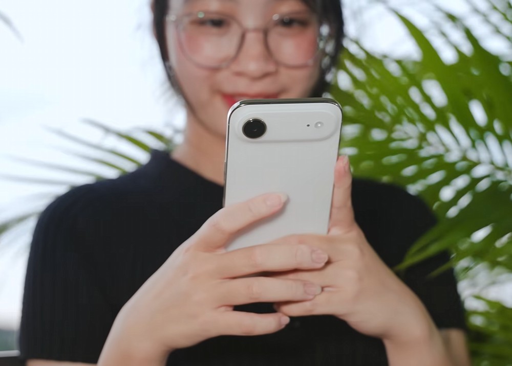 Hơn 1 tháng trải nghiệm iPhone Air: Có "điên" mới mua?