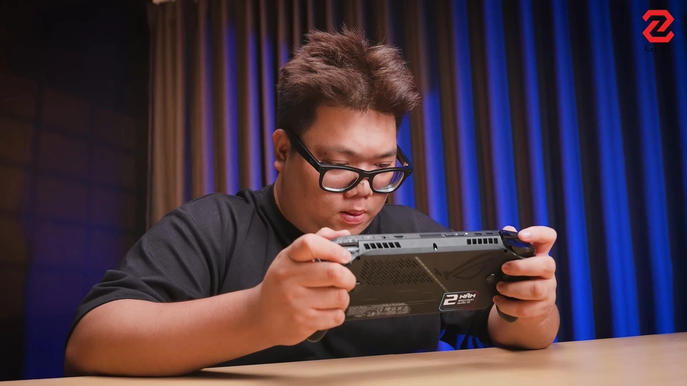 ROG Xbox Ally X: Máy chơi game cầm tay mạnh nhất 2025?