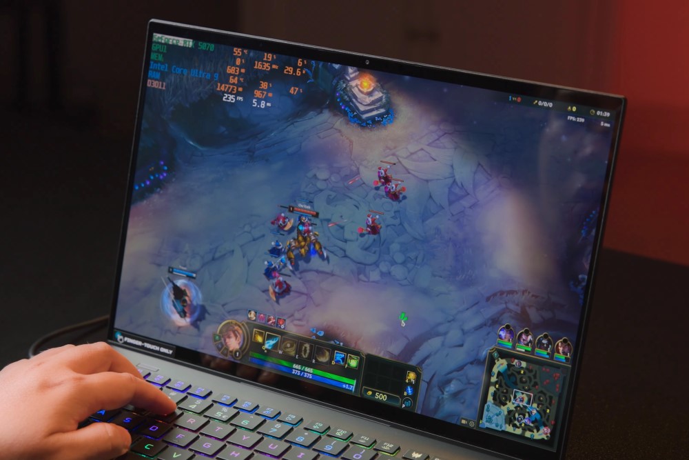 đánh giá Acer Predator Triton 14 AI 2025