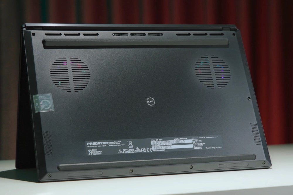 đánh giá Acer Predator Triton 14 AI 2025