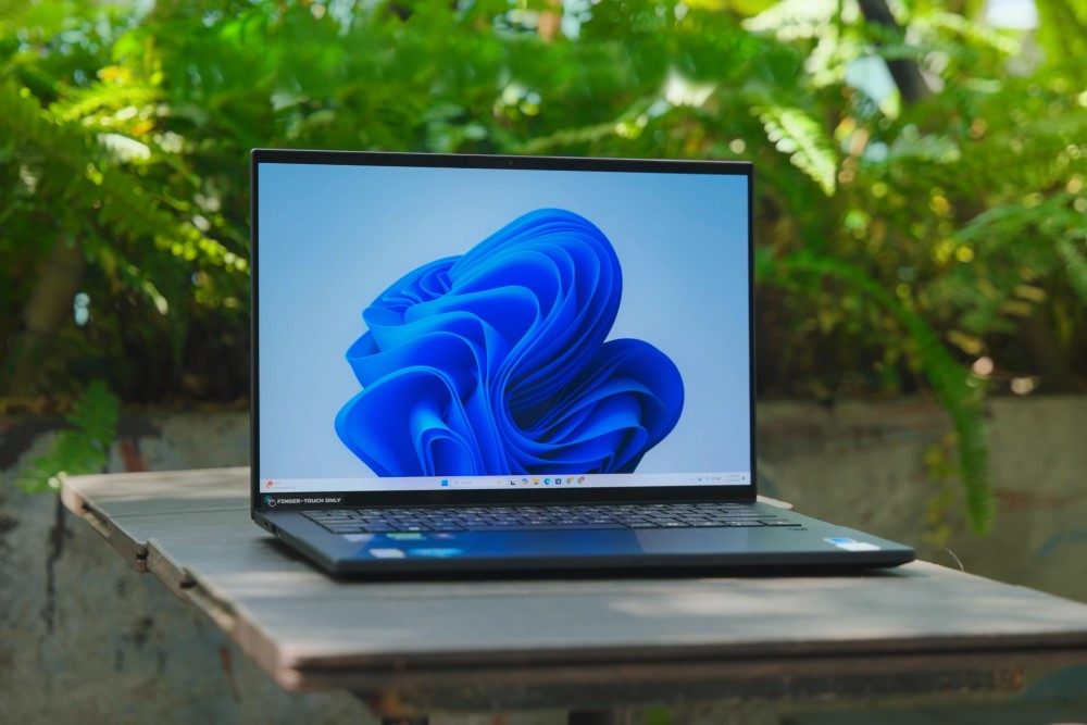 đánh giá Acer Predator Triton 14 AI 2025