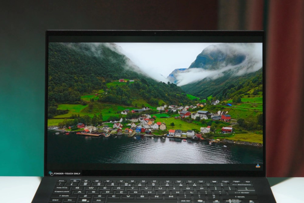 đánh giá Acer Predator Triton 14 AI 2025