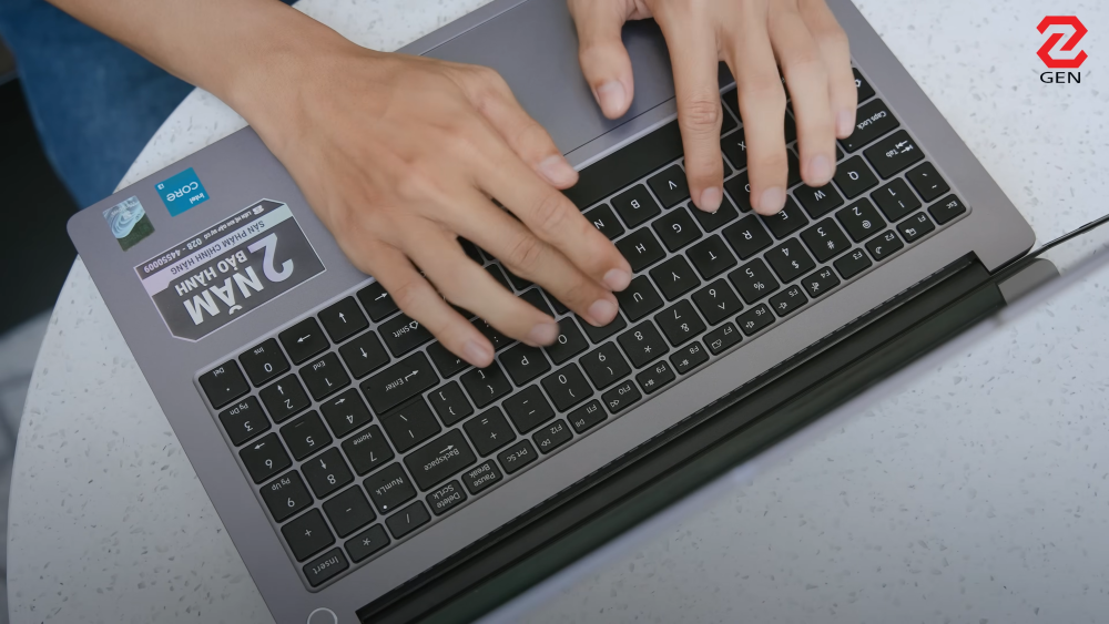 đánh giá COLORFUL Rimbook L1