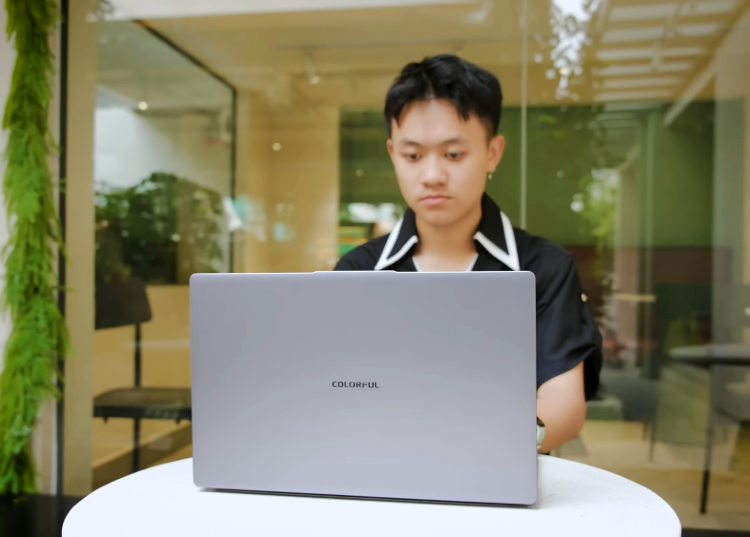 COLORFUL Rimbook L1: Laptop "ngon bổ rẻ" cho sinh viên