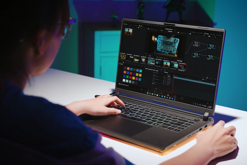 đánh giá ROG Strix G16 2025