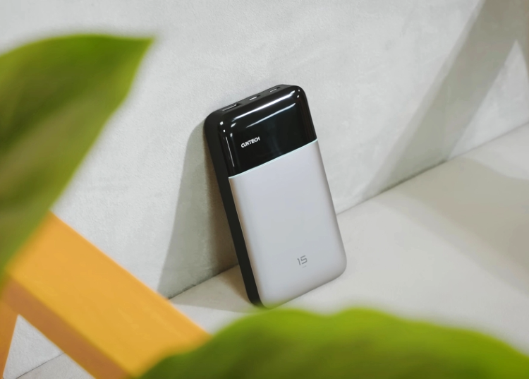 Trên tay Sạc dự phòng CUKTECH 15 Air: Nhỏ mà có võ!